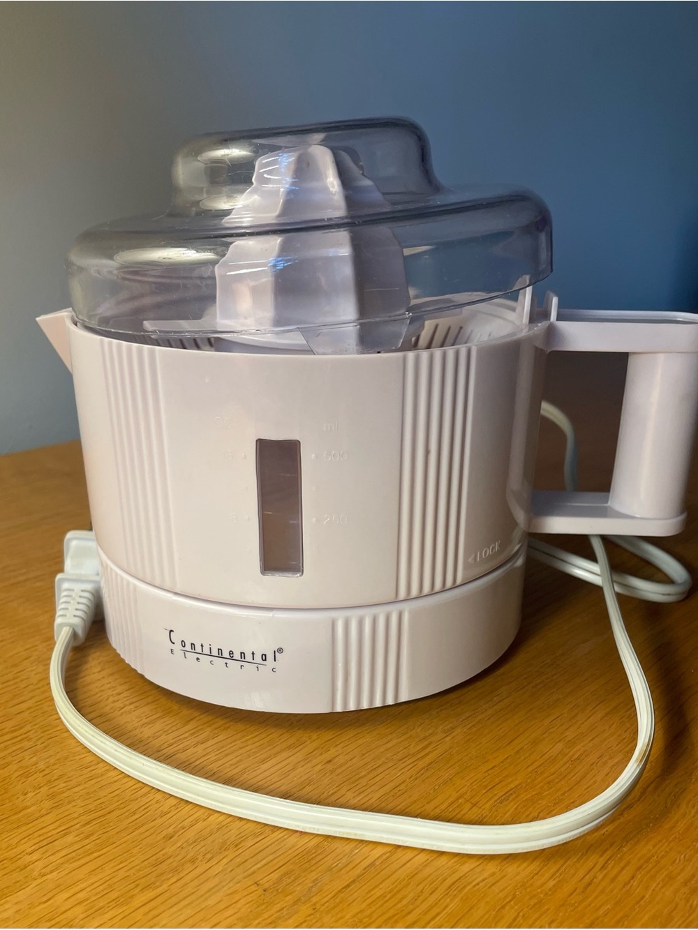 Electric Citrus Juice Extractor